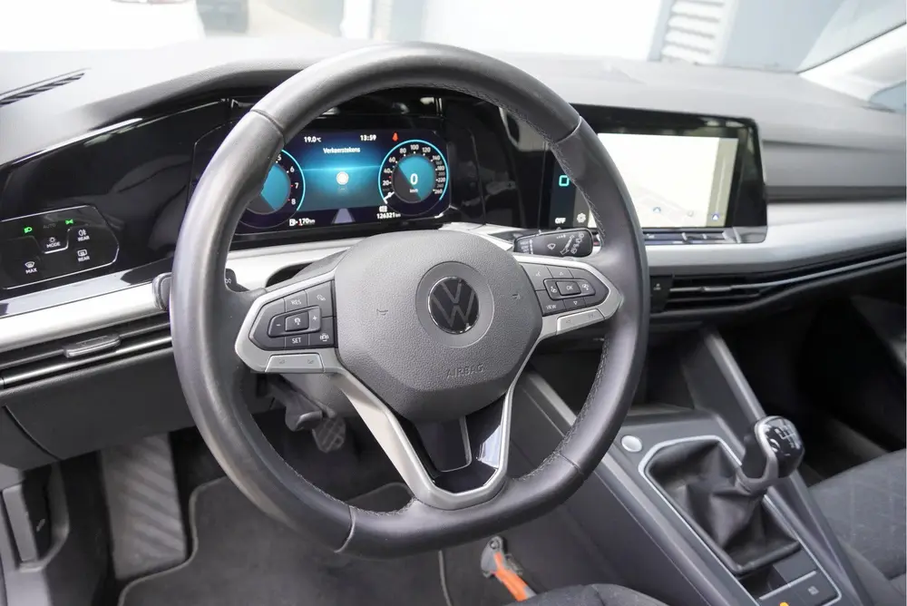 Volkswagen Golf Variant 1.0 TSI Life BJ2021 Lmv 16" | Led V+ uit 2021, foto 7