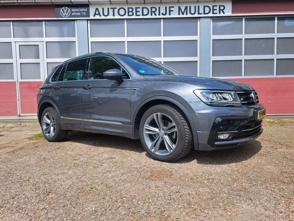 Volkswagen TIGUAN 1.5 TSI 150 Pk ACT R-Line Highline Panodak uit 2019, foto 2