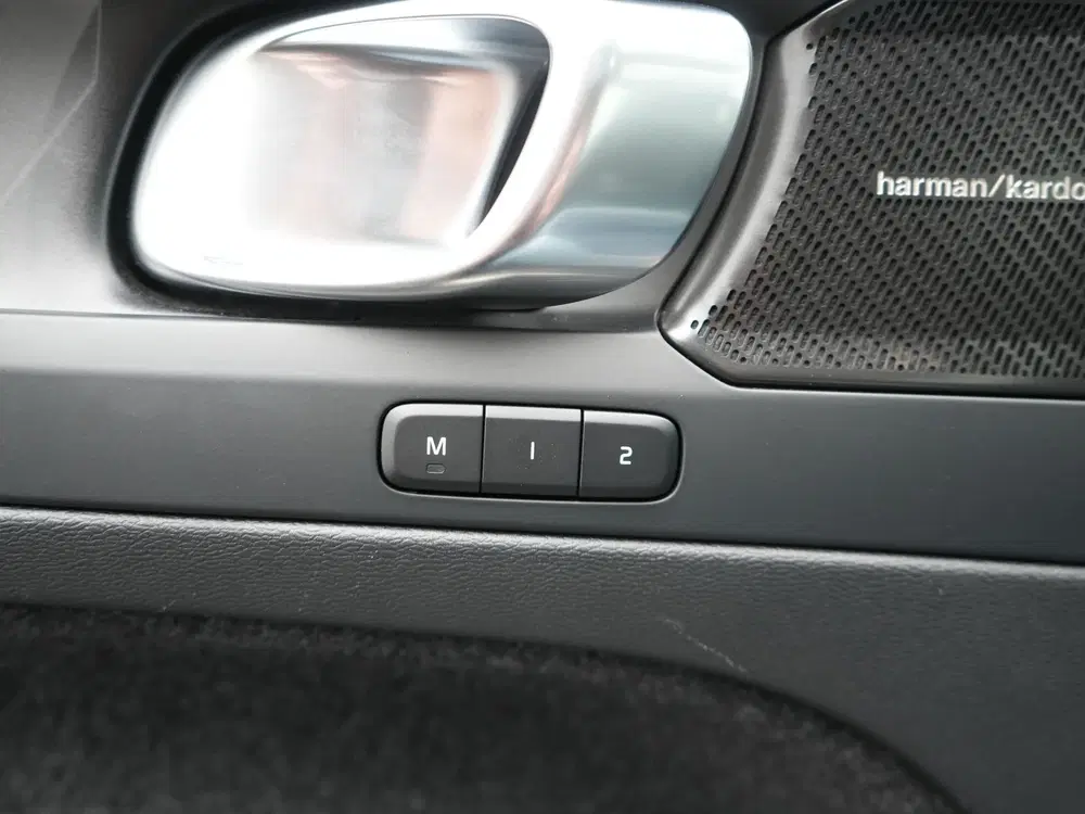 Volvo XC40 Recharge Ultimate 69 kWh 232pk Dealer O.H. uit 2023, foto 11