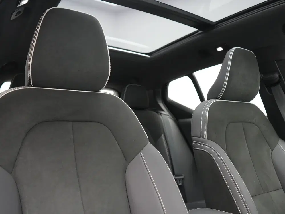 Volvo XC40 Recharge Ultimate 69 kWh 232pk Dealer O.H. uit 2023, foto 5