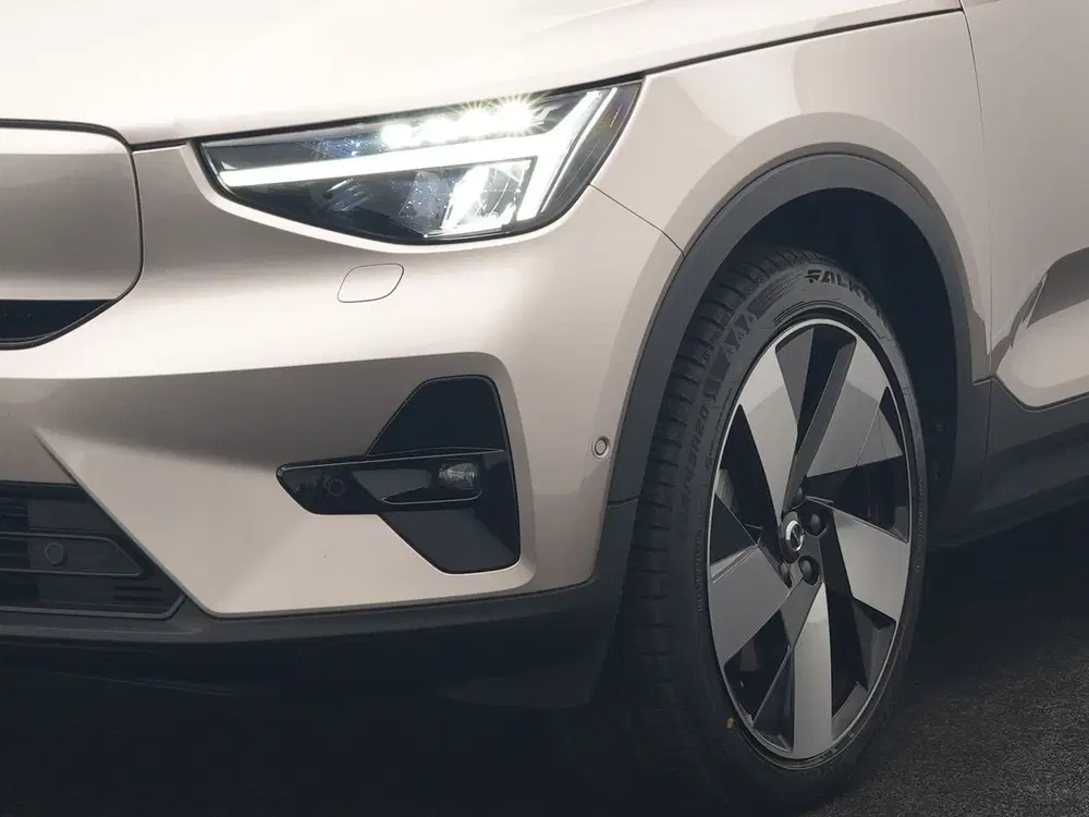 Volvo XC40 Recharge Ultimate 69 kWh 232pk Dealer O.H. uit 2023, foto 7