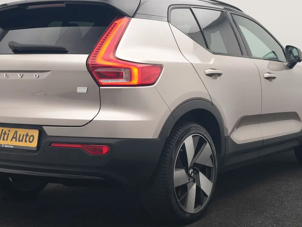 Volvo XC40 Recharge Ultimate 69 kWh 232pk Dealer O.H. uit 2023, foto 8