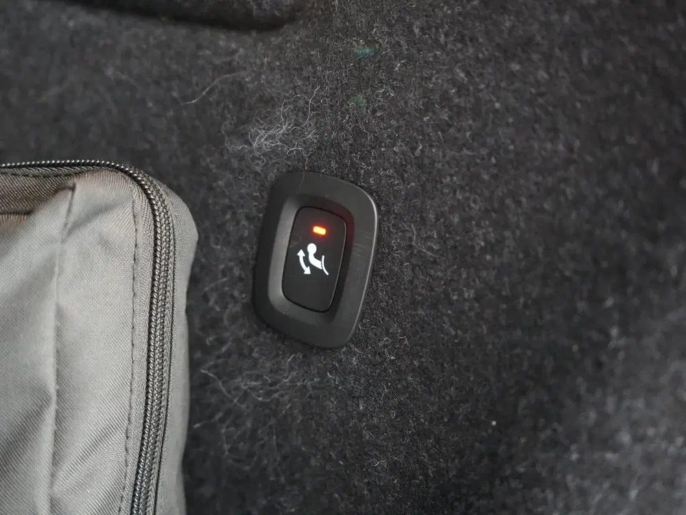 Volvo XC40 Recharge Ultimate 69 kWh 232pk Dealer O.H. uit 2023, foto 9