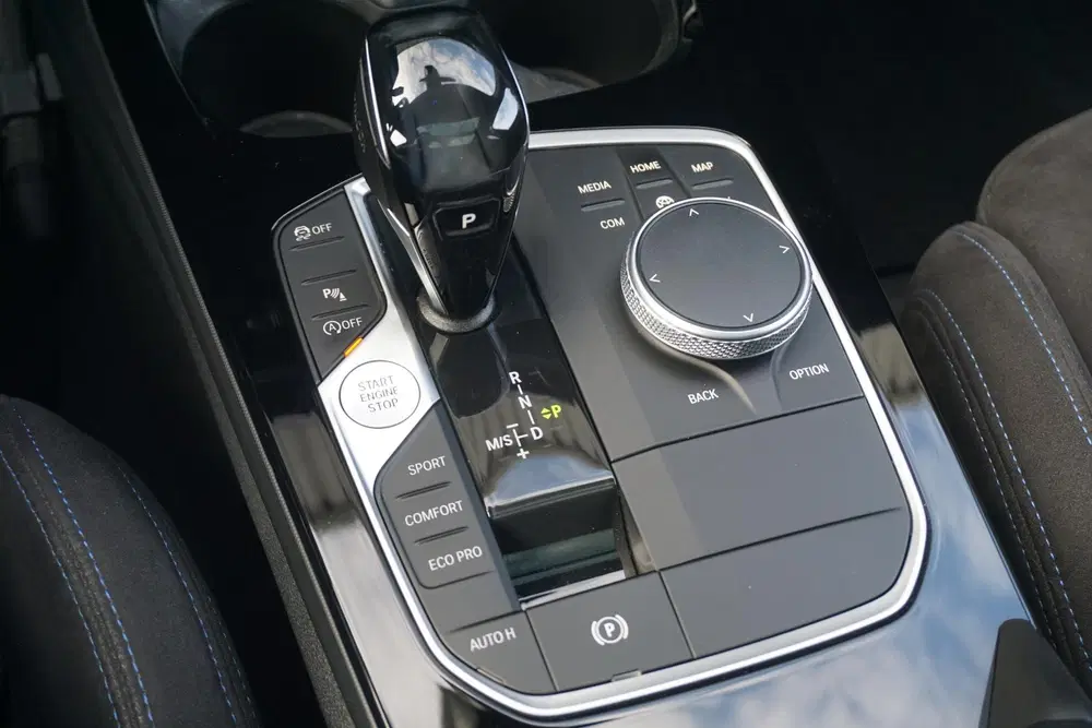 BMW 1-serie 5-deurs M135i xDrive uit 2020, foto 11