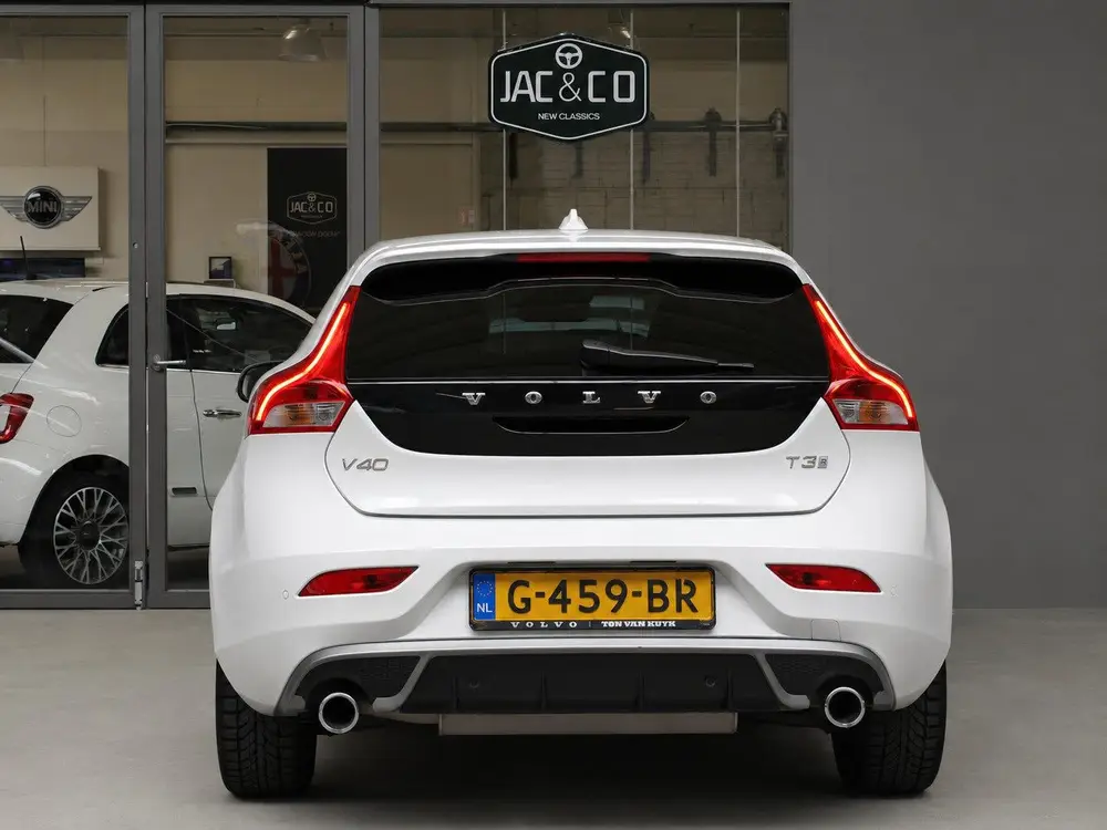 Volvo V40 1.5 T3 Automaat R-Design Harman Kardon uit 2019, foto 10