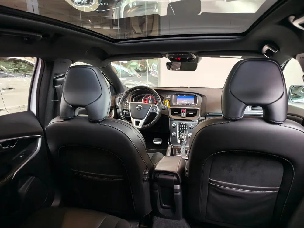 Volvo V40 1.5 T3 Automaat R-Design Harman Kardon uit 2019, foto 17