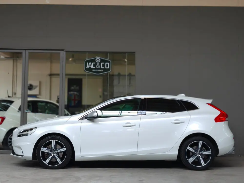 Volvo V40 1.5 T3 Automaat R-Design Harman Kardon uit 2019, foto 7