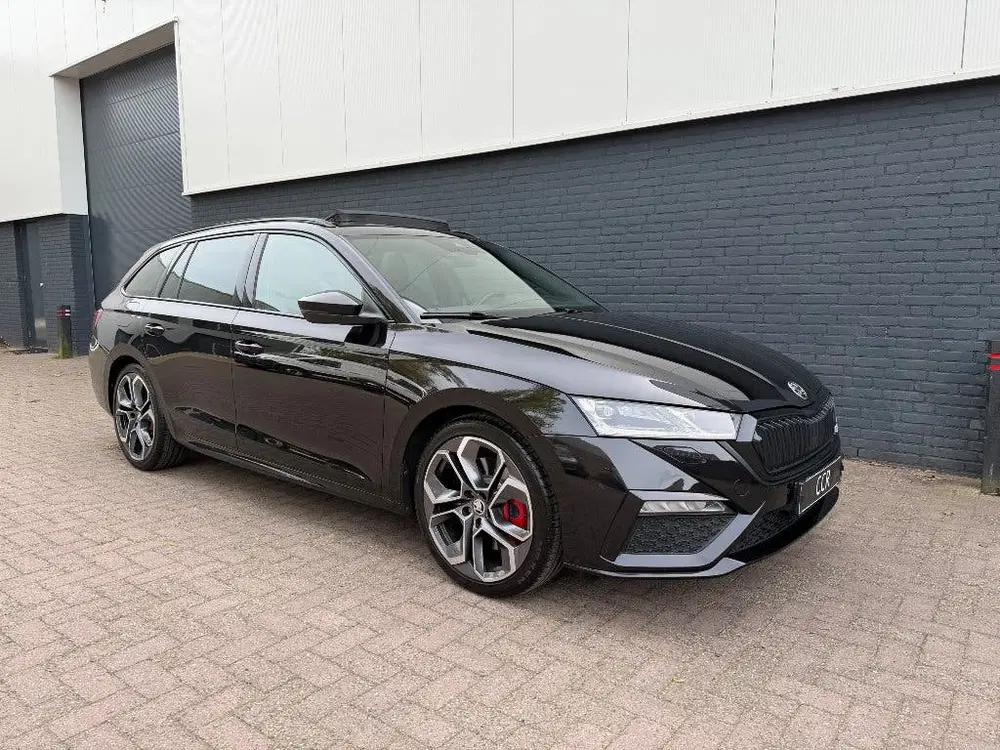 Skoda Octavia RS Combi 2.0 TSI DSG 245PK PANO HUD KEYLES uit 2021