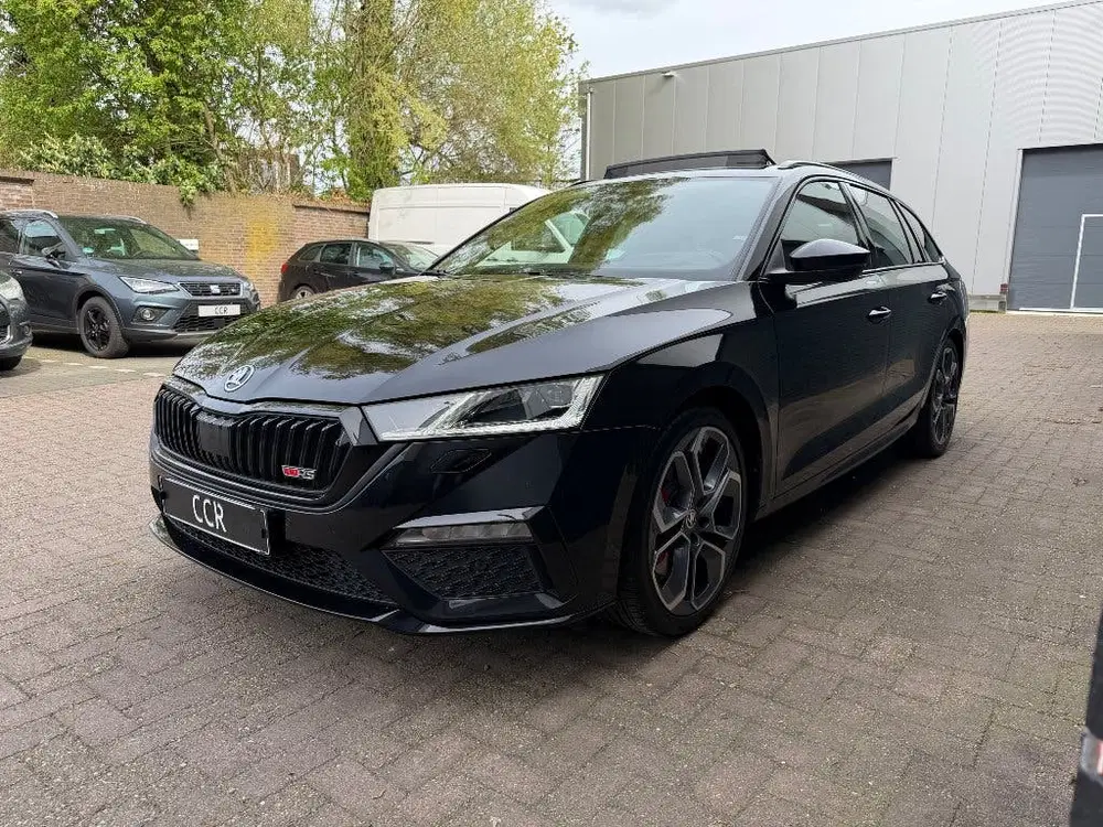 Skoda Octavia RS Combi 2.0 TSI DSG 245PK PANO HUD KEYLES uit 2021, foto 2