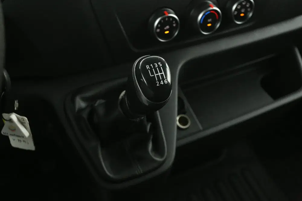 Opel Movano 2.3 Turbo L2H2 uit 2020, foto 19