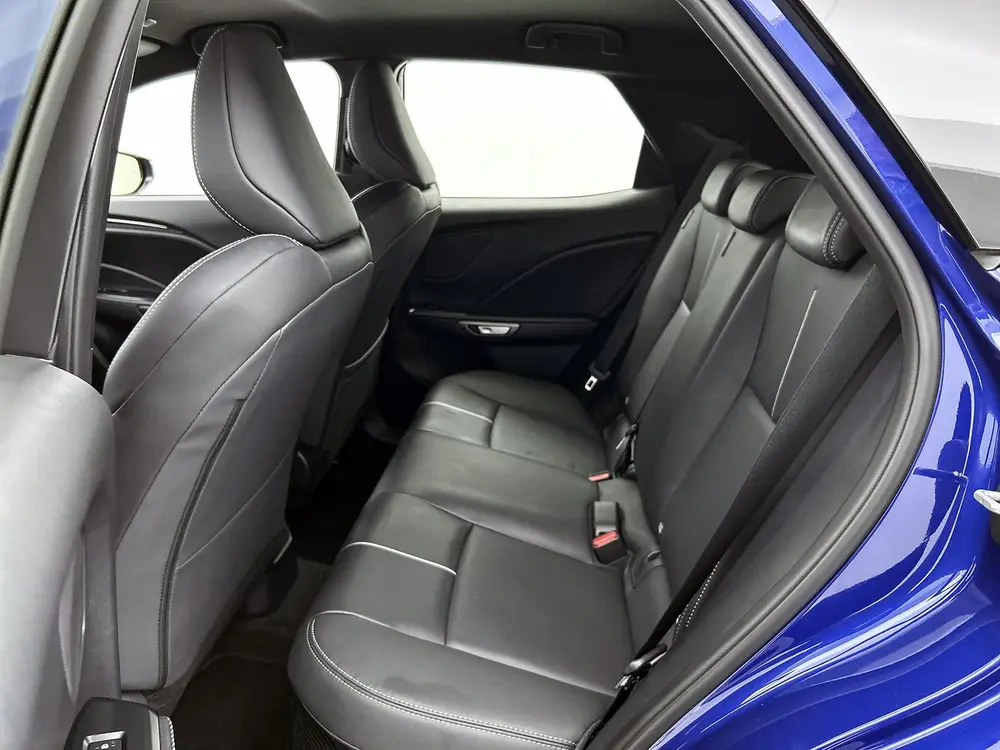 Lexus LBX Relax 2WD uit 2024, foto 17