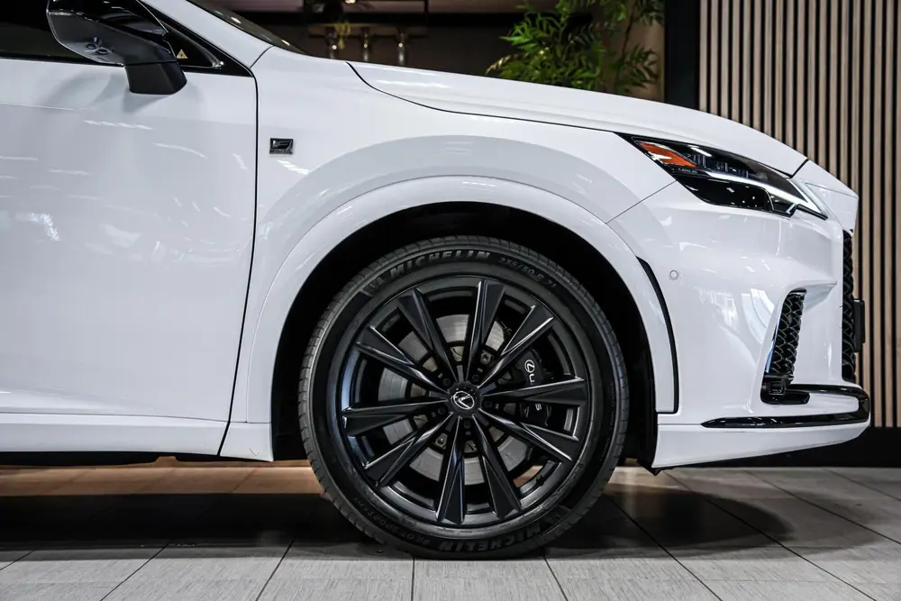 Lexus RX 500h F Sport Line uit 2023, foto 18