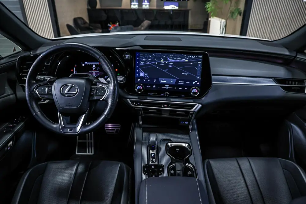 Lexus RX 500h F Sport Line uit 2023, foto 2