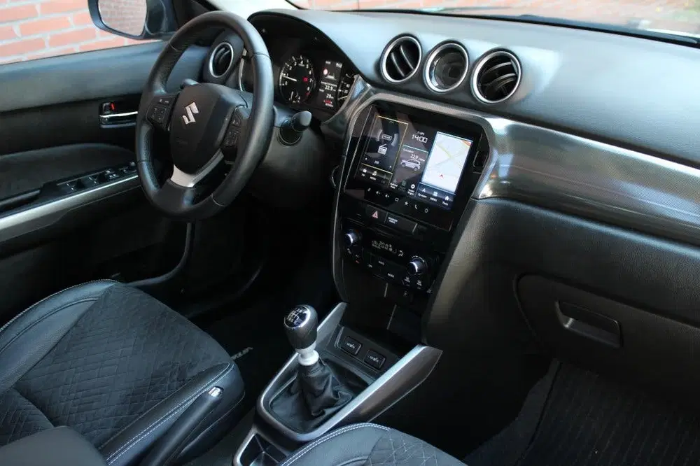 Suzuki Vitara 1.4 Boosterjet Style SmartHybrid uit 2025, foto 4