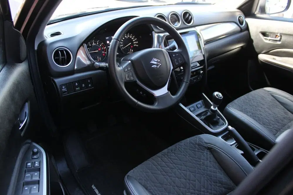 Suzuki Vitara 1.4 Boosterjet Style SmartHybrid uit 2025, foto 8