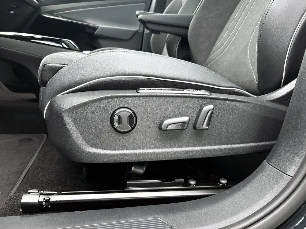Volkswagen ID.4 Pro Limited Edition Plus 77 kWh | Trekhaak | uit 2026, foto 20