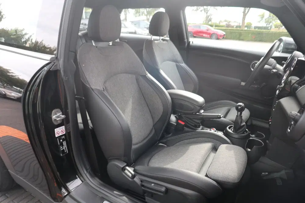 Mini One One uit 2020, foto 5