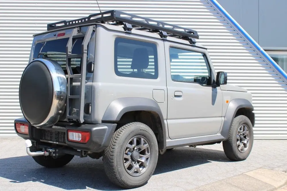 Suzuki Jimny 1.5 Stijl | 4x4 | AllGrip | 4 Persoons | Roofra uit 2019, foto 3