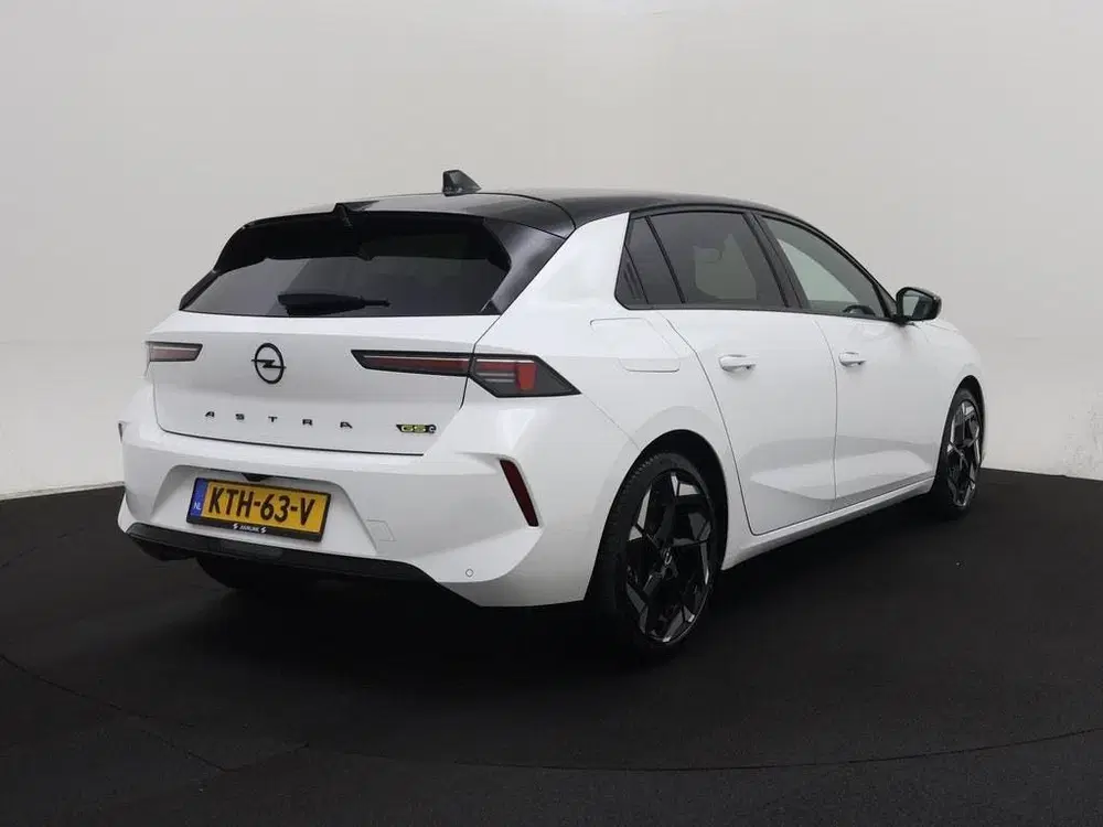 Opel Astra 1.6 Turbo Plug In Hybrid GSe 225pk Hud uit 2025, foto 2