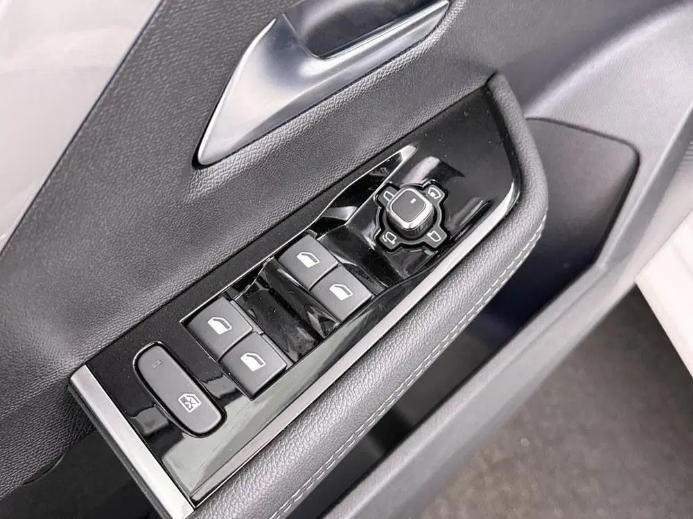 Opel Astra 1.6 Turbo Plug In Hybrid GSe 225pk Hud uit 2025, foto 7