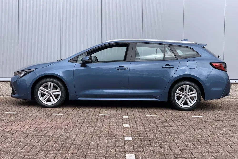 Toyota Corolla 1.8 Hybrid Active uit 2022, foto 4