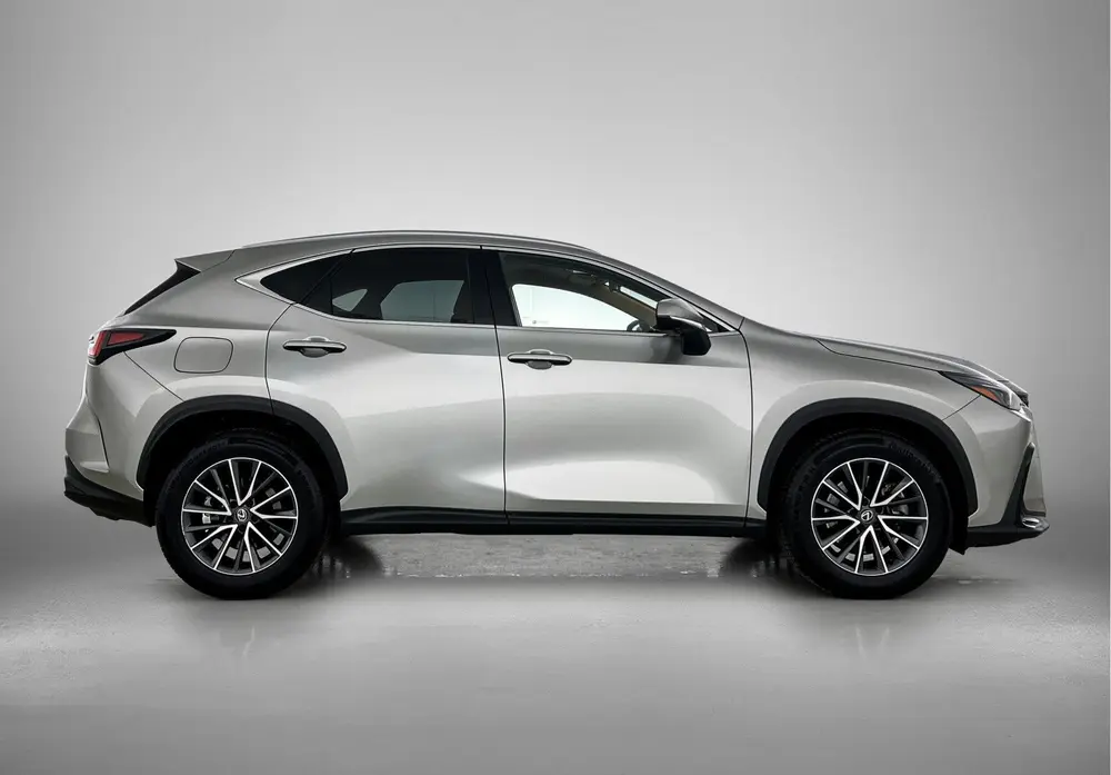 Lexus NX 450h+ AWD Luxury Line uit 2024, foto 11