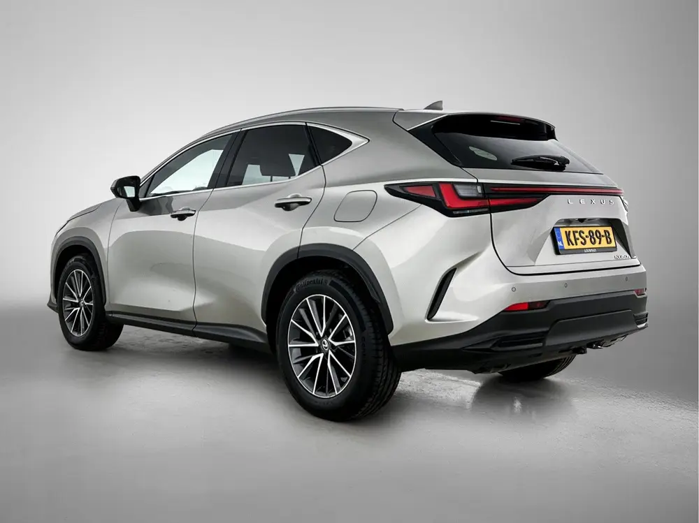Lexus NX 450h+ AWD Luxury Line uit 2024, foto 13