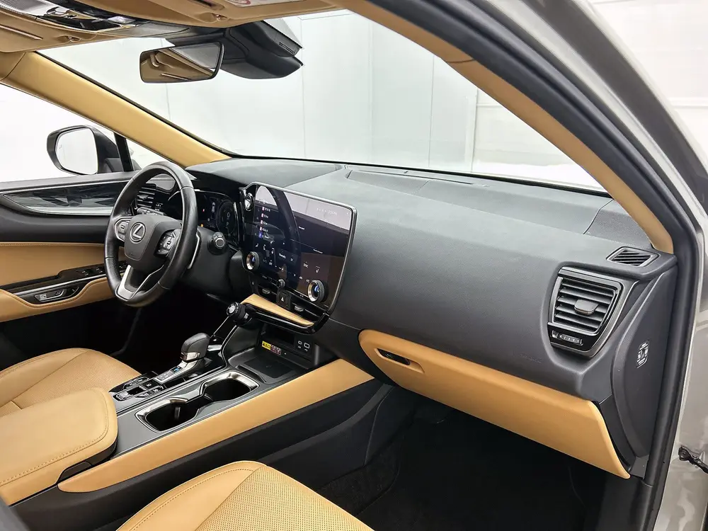 Lexus NX 450h+ AWD Luxury Line uit 2024, foto 6