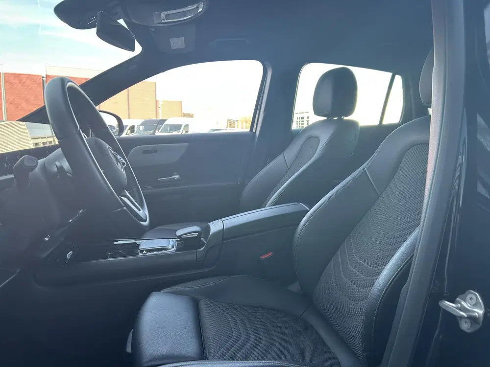Mercedes-Benz GLA 180 Business Solution uit 2022, foto 6