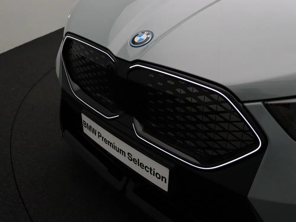 BMW iX2 xDrive30 M Sportpakket Pro uit 2025, foto 6