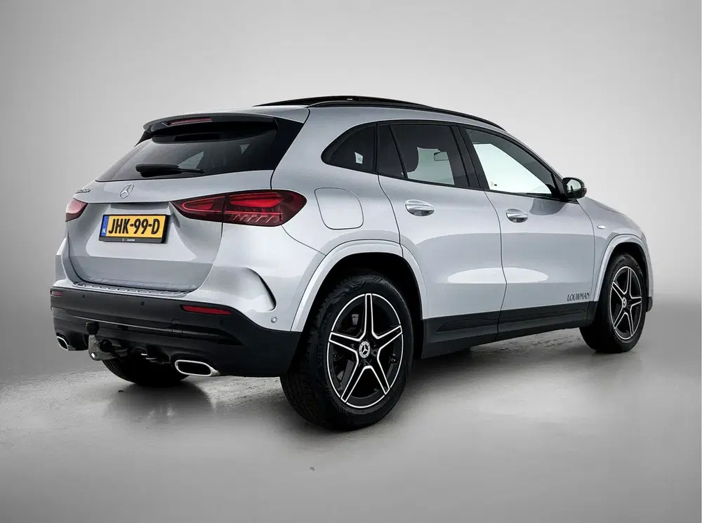 Mercedes-Benz GLA 250 e Business Solution AMG uit 2025, foto 2