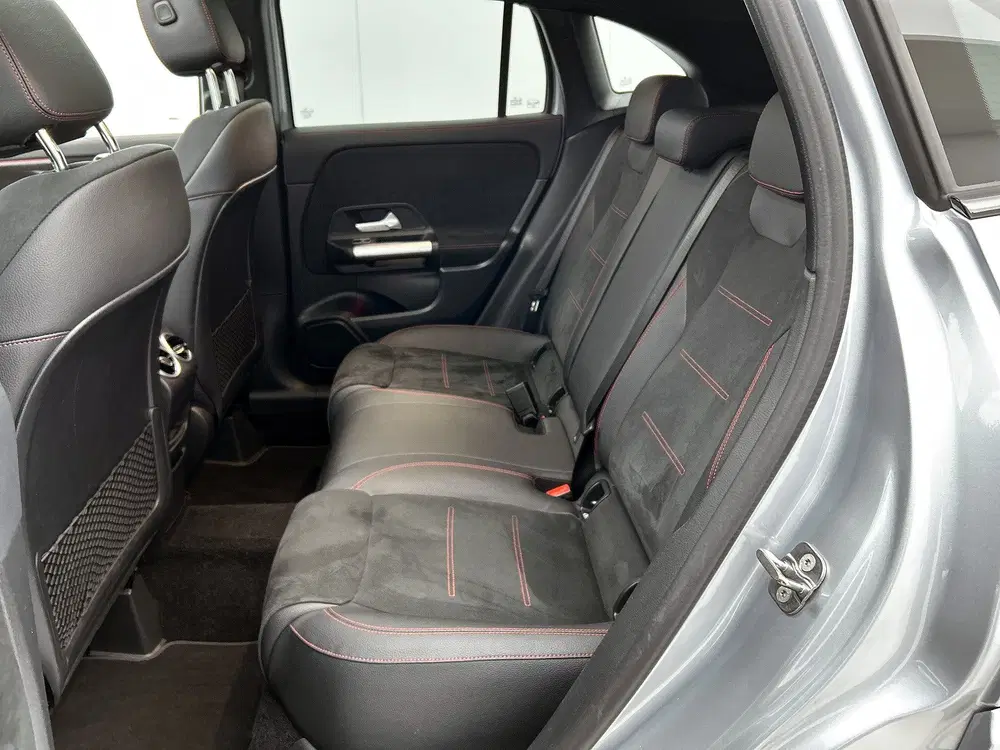 Mercedes-Benz GLA 250 e Business Solution AMG uit 2025, foto 20