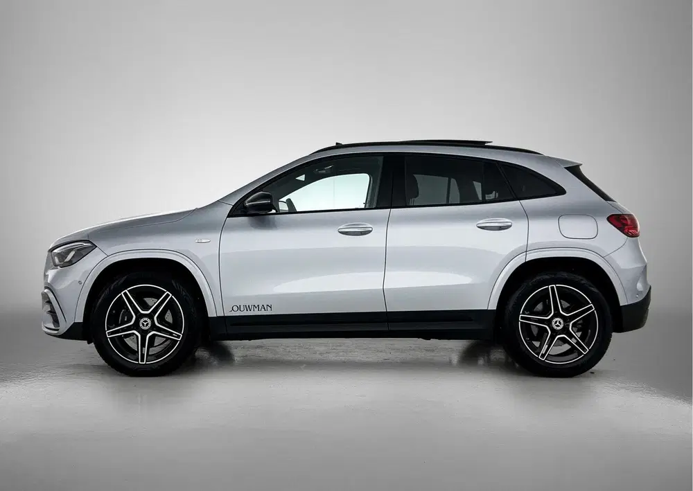 Mercedes-Benz GLA 250 e Business Solution AMG uit 2025, foto 3