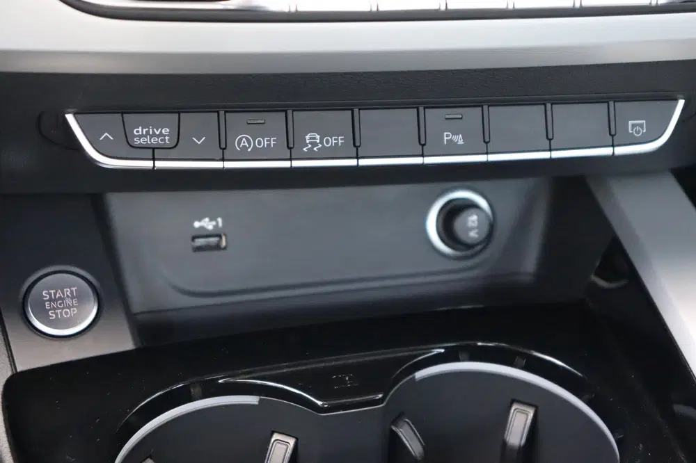 Audi A4 orgNL uit 2023, foto 16