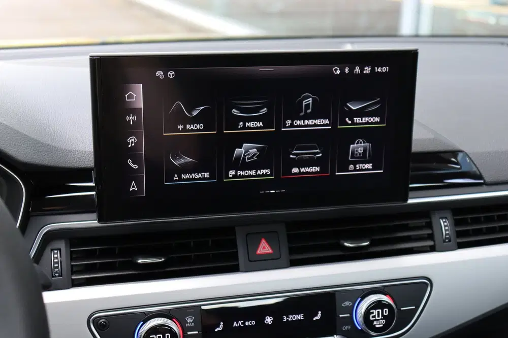 Audi A4 orgNL uit 2023, foto 18