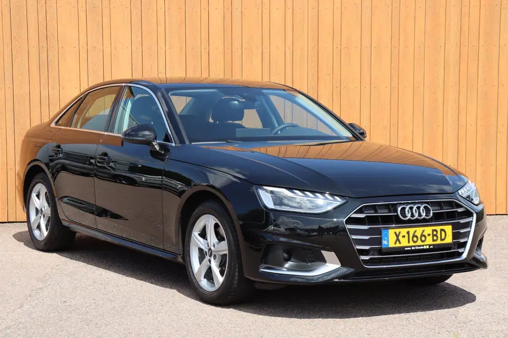 Audi A4 orgNL uit 2023, foto 2