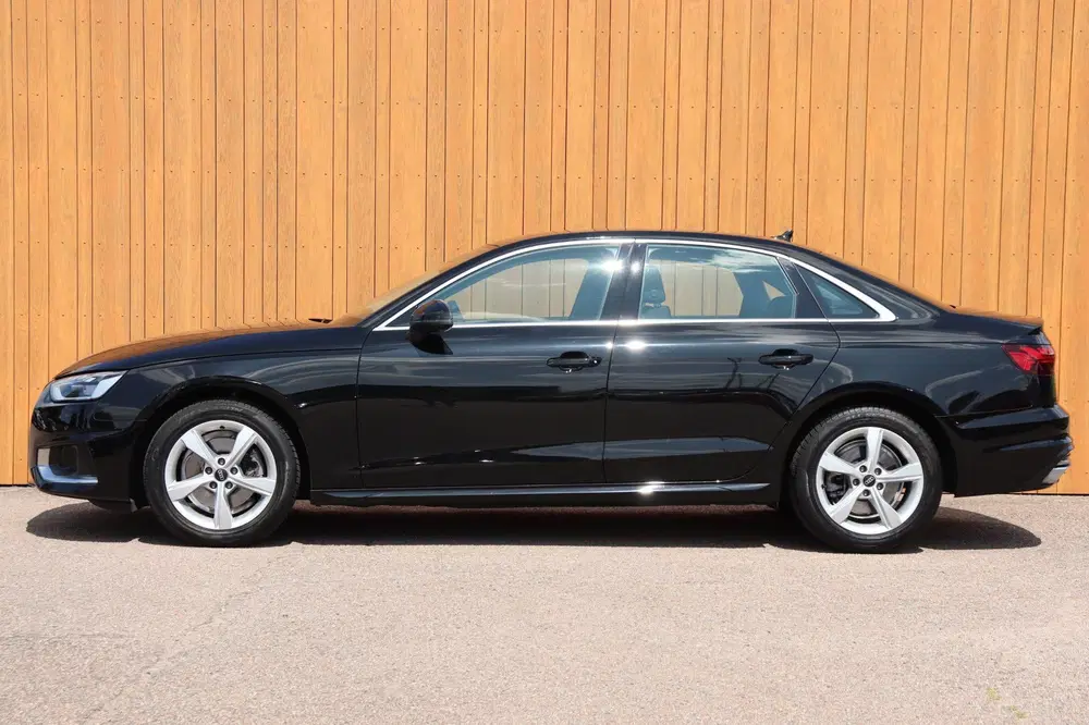 Audi A4 orgNL uit 2023, foto 3