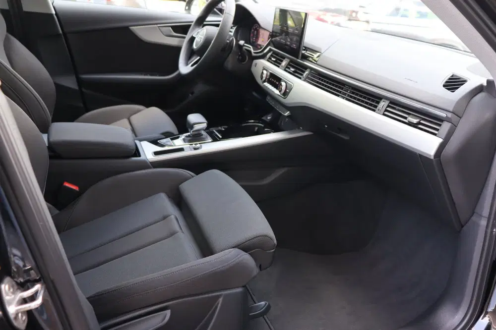 Audi A4 orgNL uit 2023, foto 9