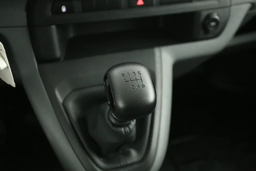 Citroën Jumpy 2.0 BlueHDI 145PK L3H1 uit 2023, foto 20