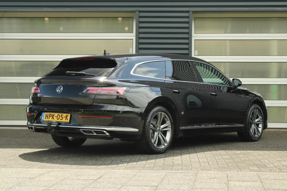 Volkswagen Arteon Shooting Brake 1.4 TSI eHybrid 218pk DSG R uit 2021, foto 2