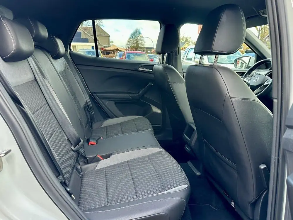 Volkswagen T-Cross 1.0 TSI R-Line 110PK DSG Automaat Camera uit 2022, foto 18