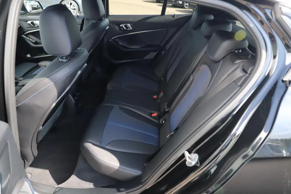 BMW 1-serie 118i Business Edition M Sport Automaat Bla uit 2022, foto 7