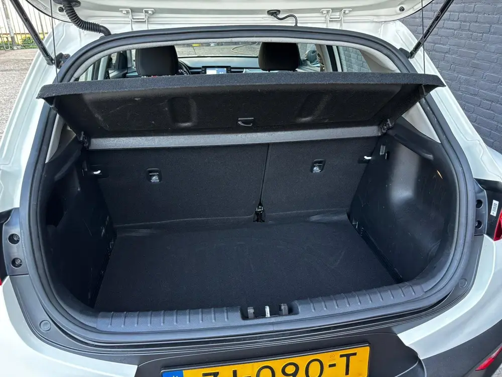 Kia Stonic 1.0 T-GDi DynamicLine CARPLAY uit 2019, foto 16