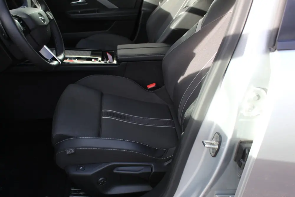 Opel Astra 1.2 Turbo GS Line uit 2024, foto 5