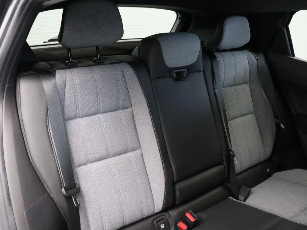 Mitsubishi Eclipse Cross Instyle 87 kWh uit 2025, foto 9