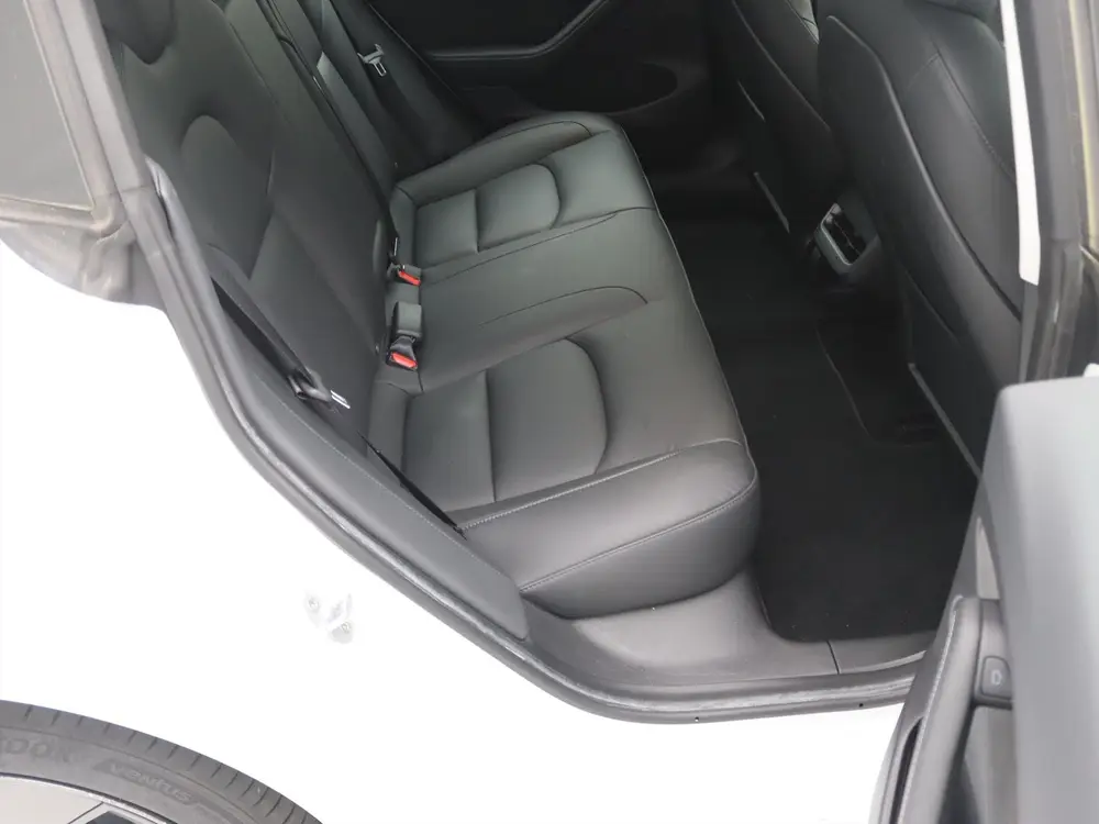 Tesla Model 3 Standard RWD Plus FACELIFT 90 uit 2021, foto 15