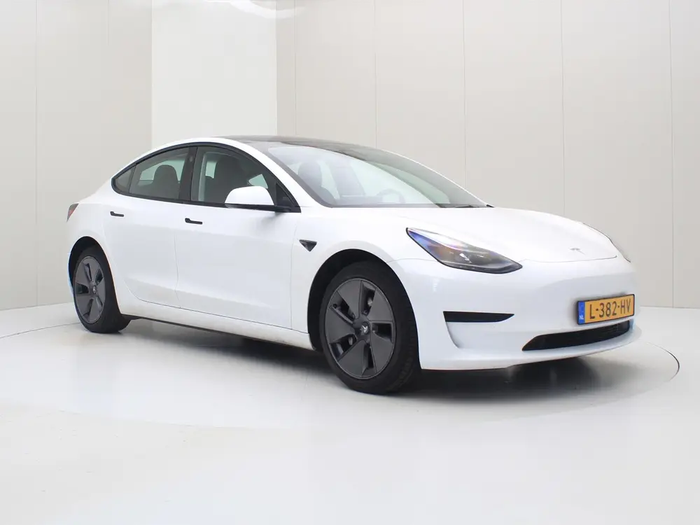 Tesla Model 3 Standard RWD Plus FACELIFT 90 uit 2021, foto 5