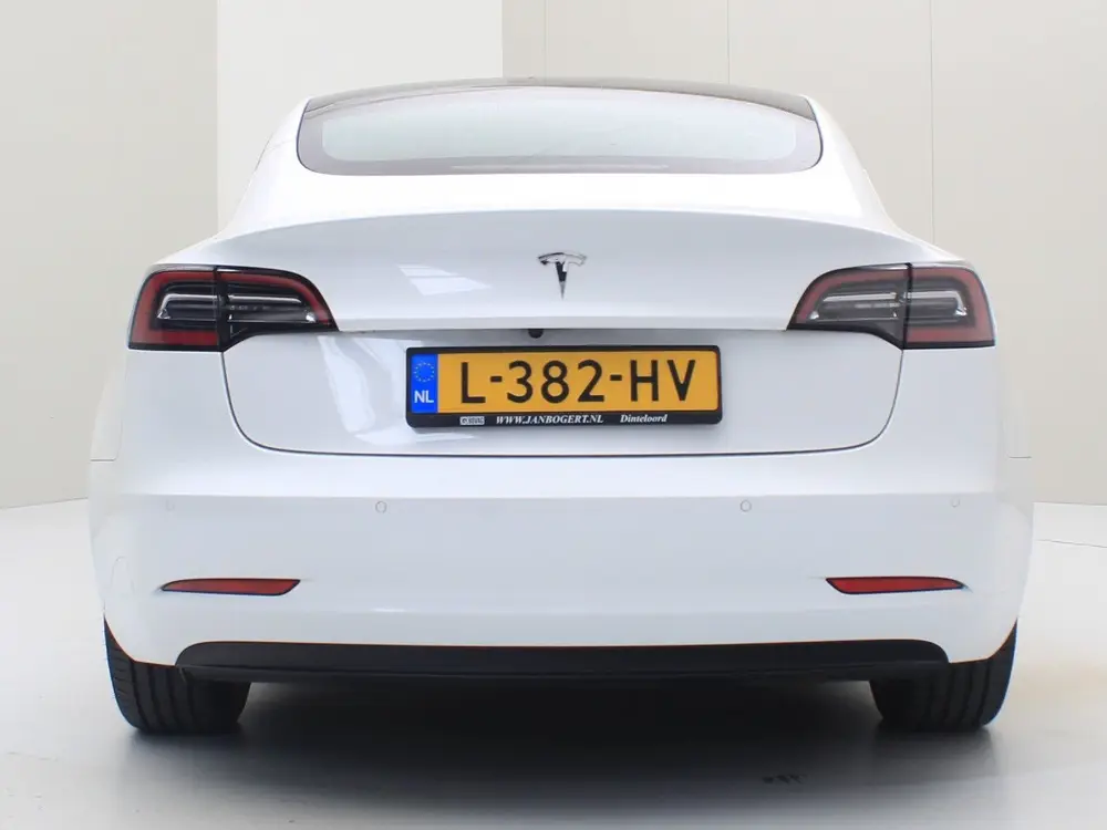 Tesla Model 3 Standard RWD Plus FACELIFT 90 uit 2021, foto 7