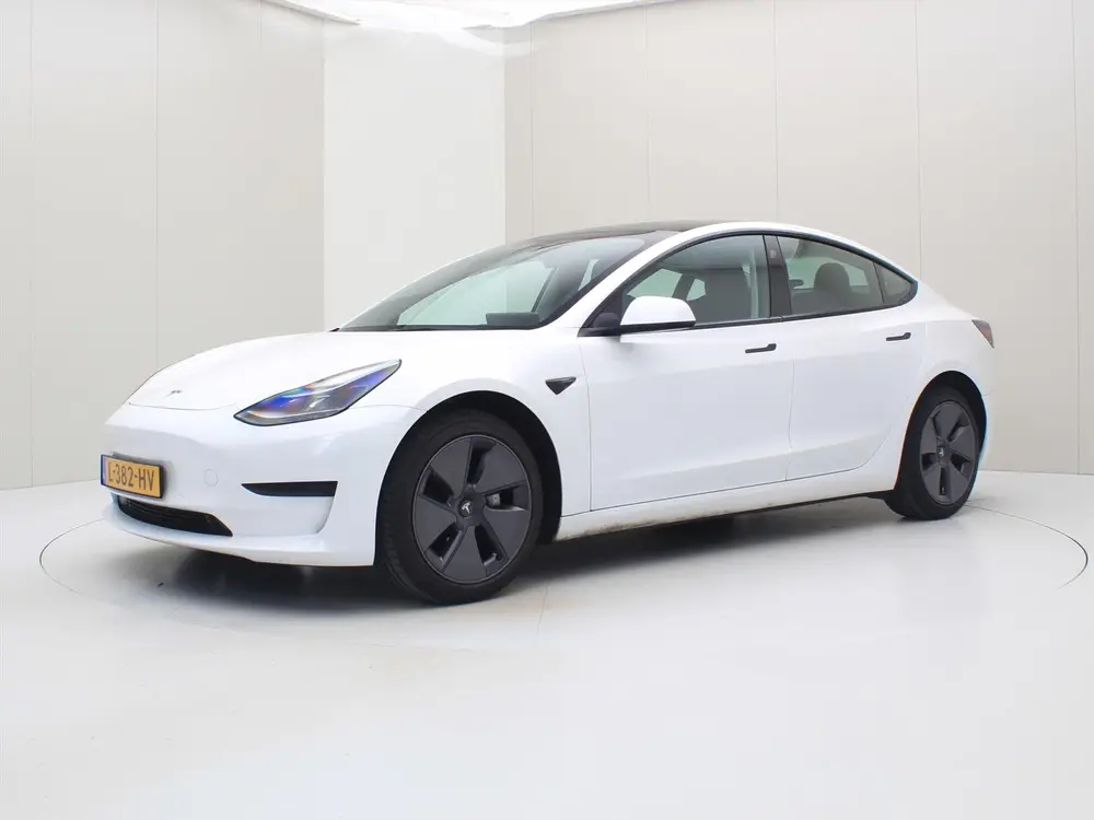 Tesla Model 3 Standard RWD Plus FACELIFT 90 uit 2021, foto 8