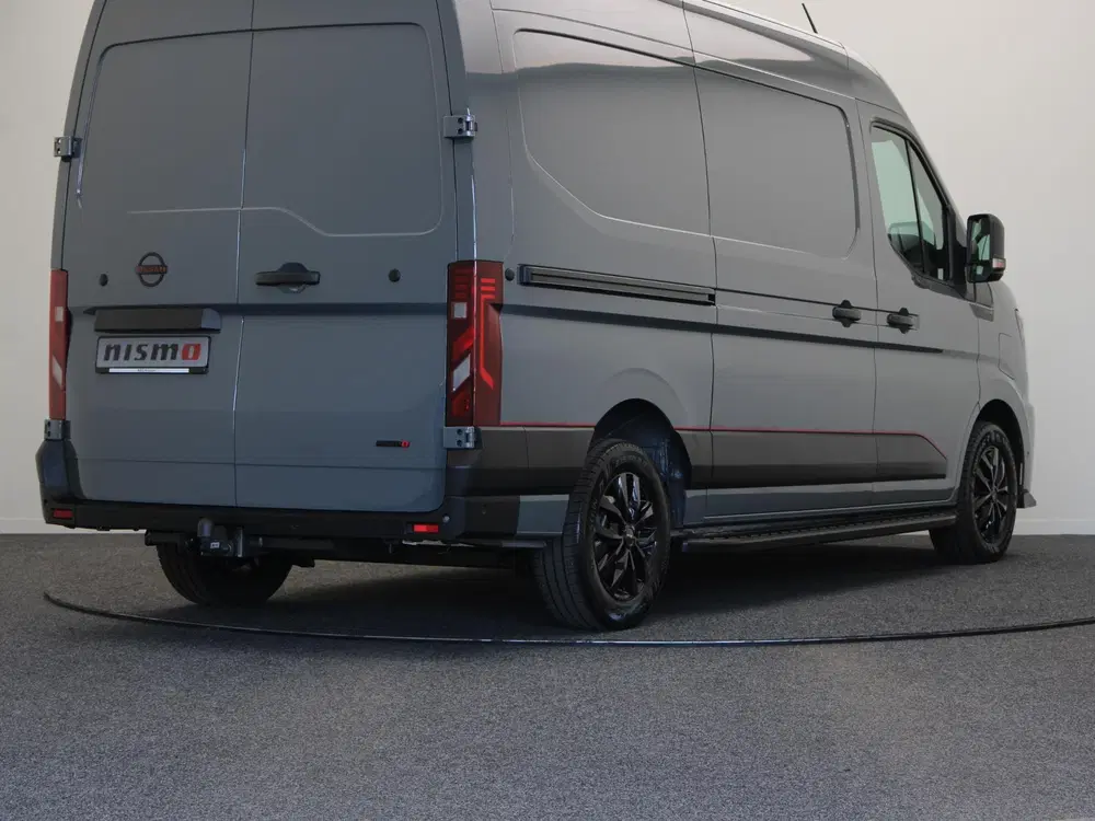Nissan Interstar Nismo + uit 2026, foto 10